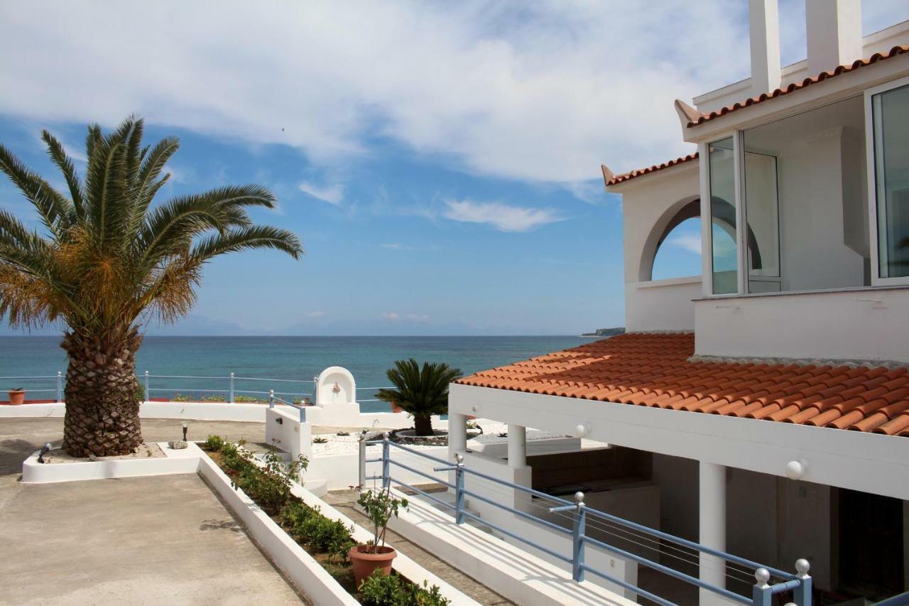 El Mar Kómboi Exterior foto